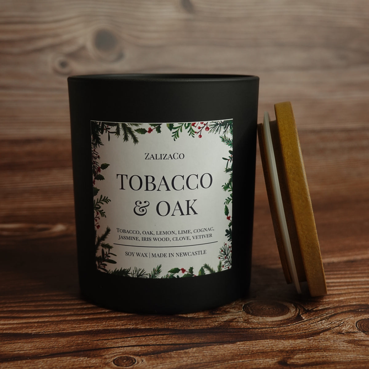 Festive border label crackling wick candle