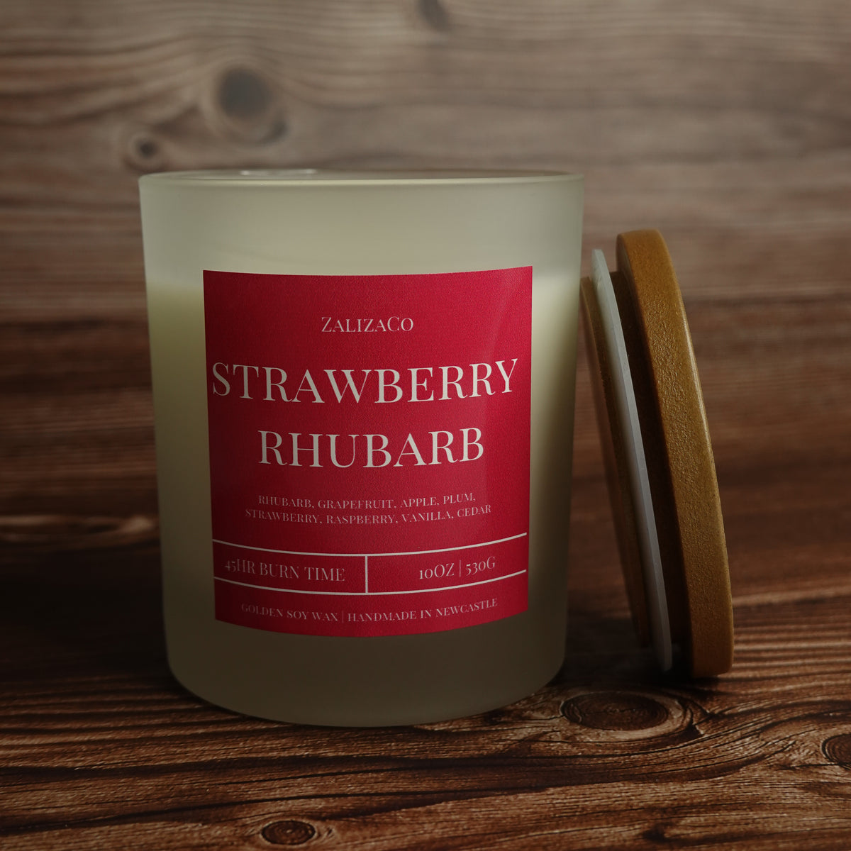 Colourful label candle summer scents