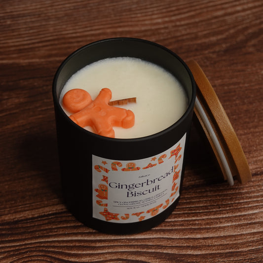 Gingerbread soy candle matte black jar wooden lid