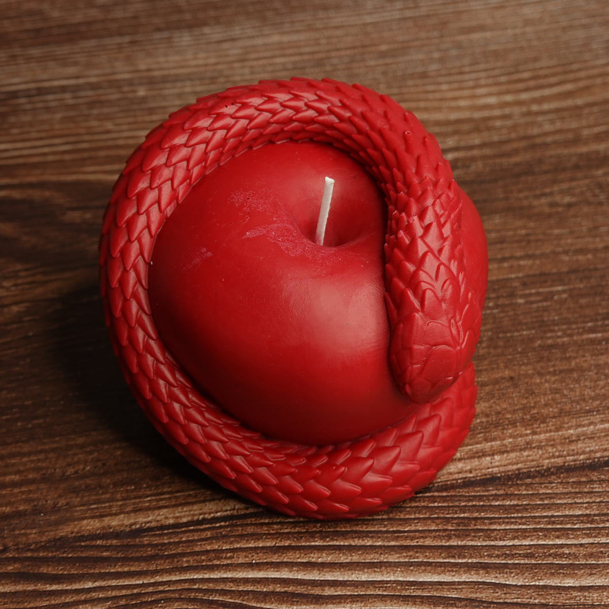 Blood moon burgundy snake apple candle