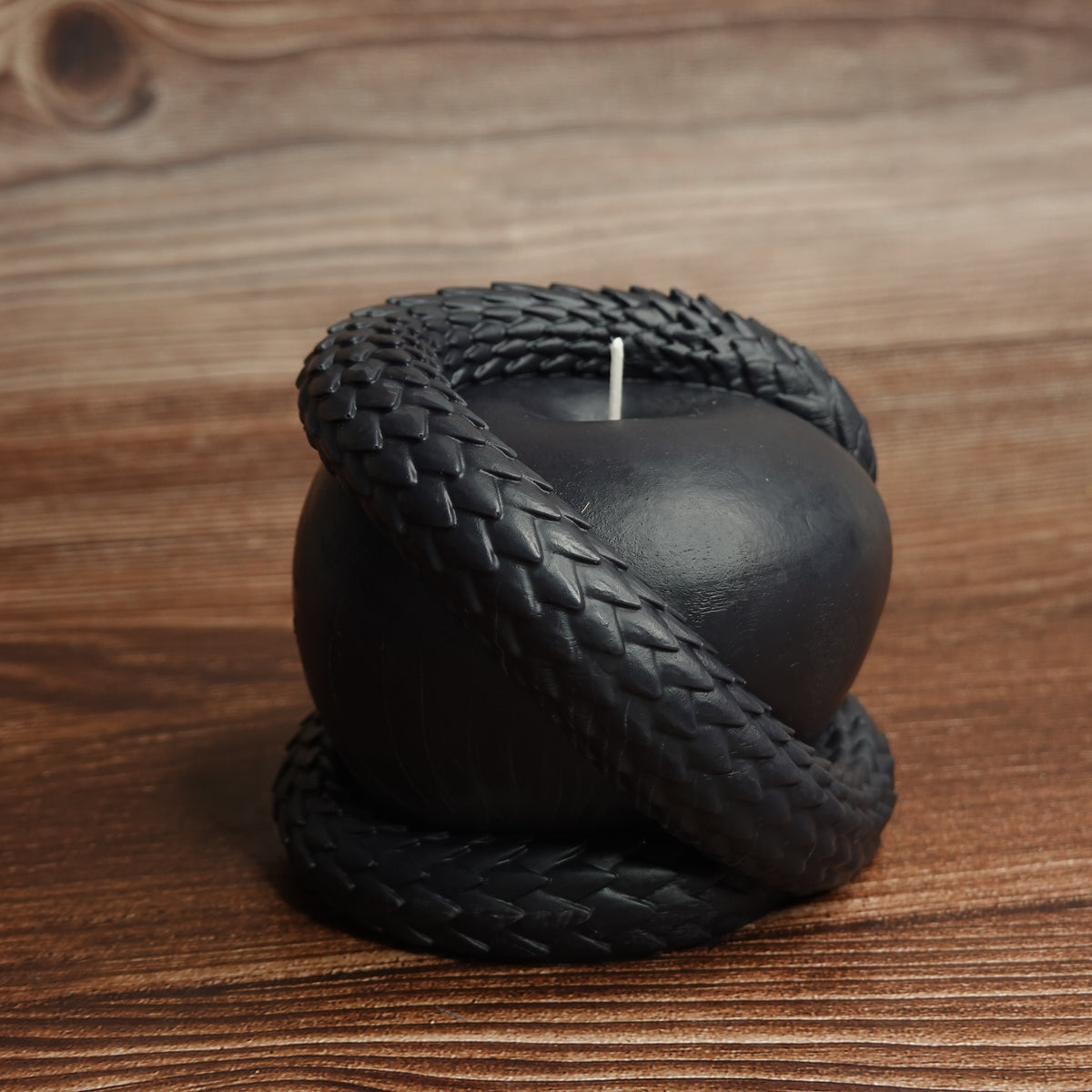 Blood moon burgundy snake apple candle