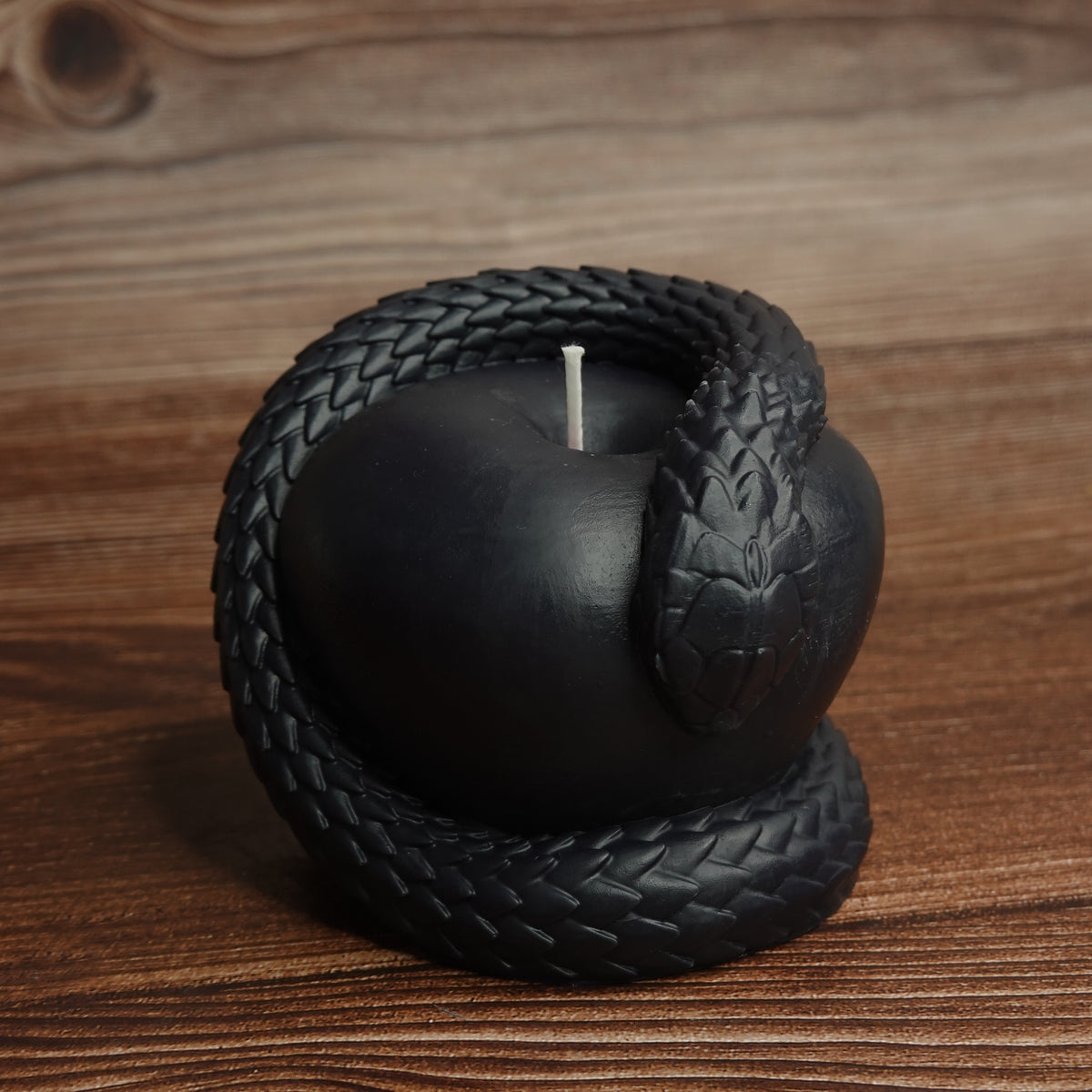 Blood moon burgundy snake apple candle